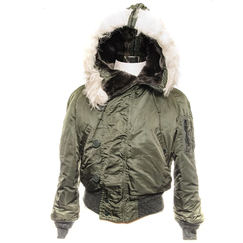 Get ready for your next season with amazing savings on all clothing.  US ARMY PARKA FLIGHT JACKET N-2B 1982 SIZE SMALL