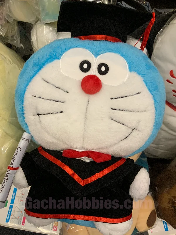 Delightful and enchanting plush friendsGraduation Short Fur Doraemon (without cheek color)