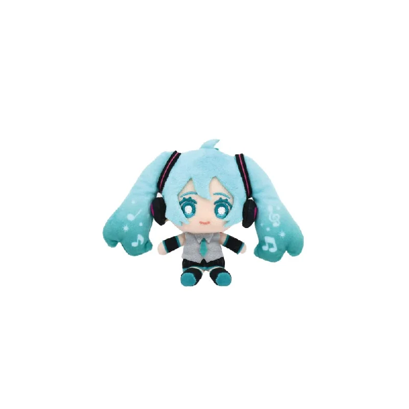 Cuddly and comforting plush charactersHatsune Miku Play Charm Hatsune Miku