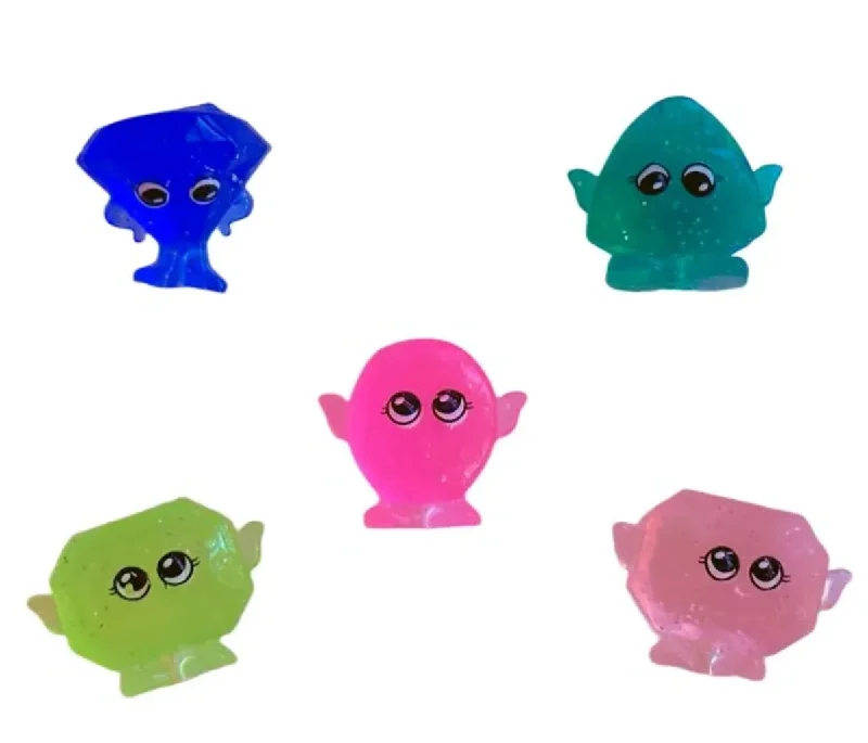Delightful and enchanting plush friendsLil Space Invaders 1.1" Capsules ($.25/EA DELIVERED) Delightful and enchanting plush friendsLil Space Invaders 1.1" Capsules ($.25/EA DELIVERED)