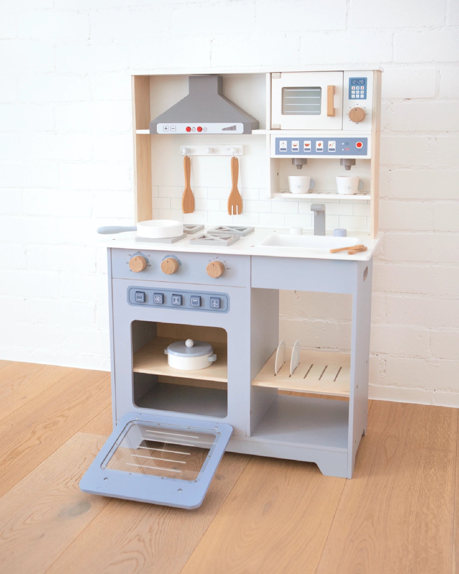 enchanting and magical wooden toys that spark the imagination Bello Le Grand Kitchen enchanting and magical wooden toys that spark the imagination Bello Le Grand Kitchen