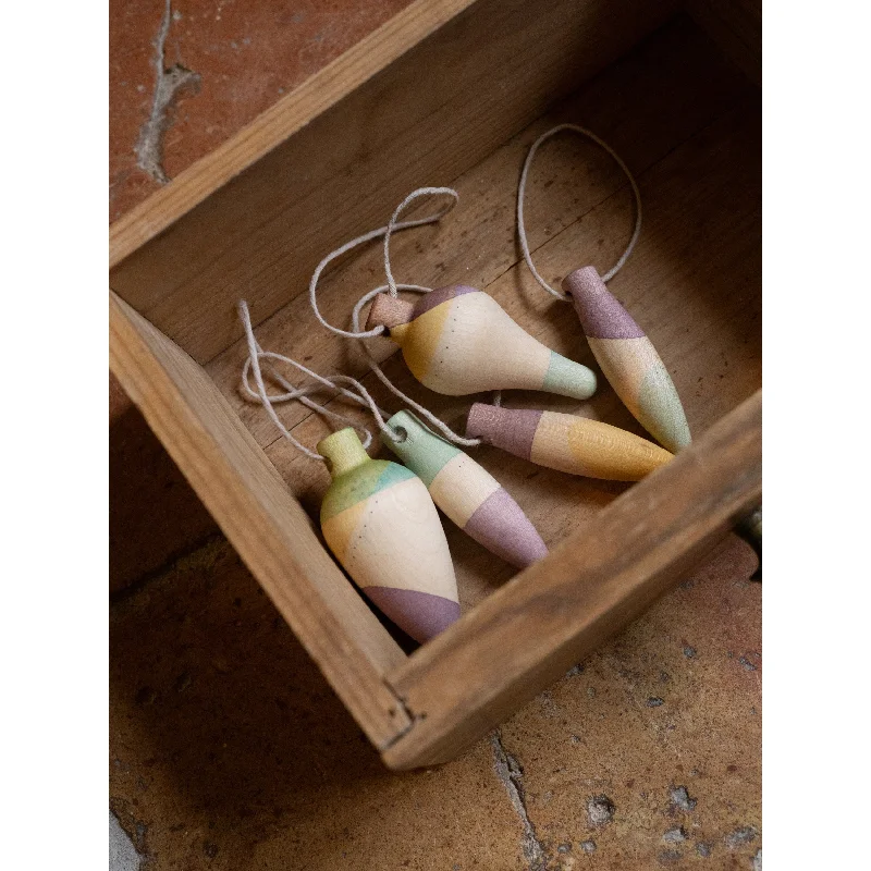 thoughtfully designed wooden toys              Grapat twinkle mist ornament