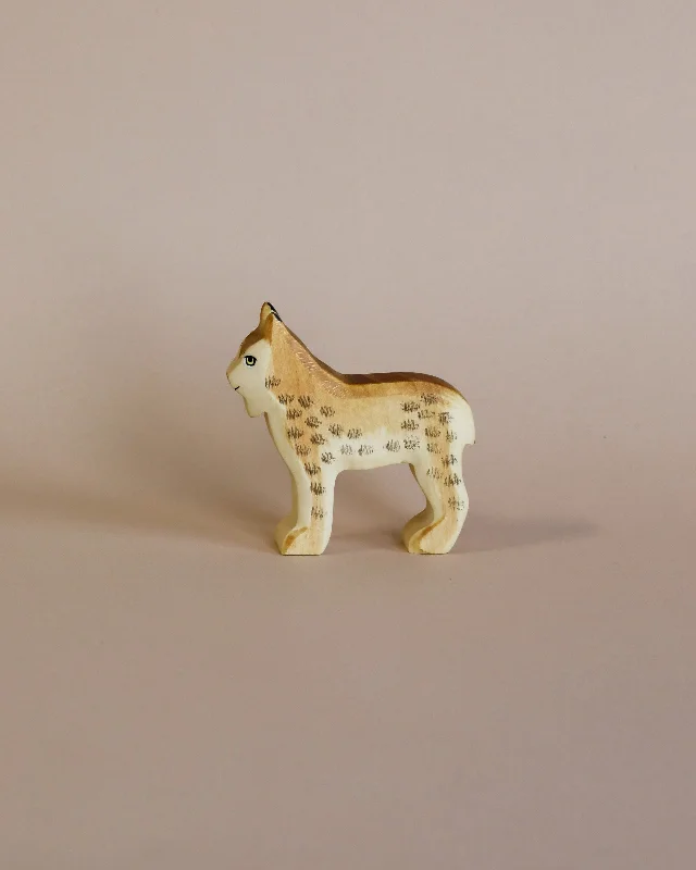 skillfully crafted wooden toys                   Handmade Holzwald Lynx