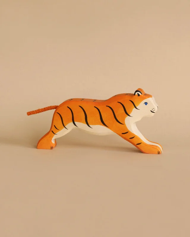 eco-conscious wooden toys                 Holztiger Tiger, Running
