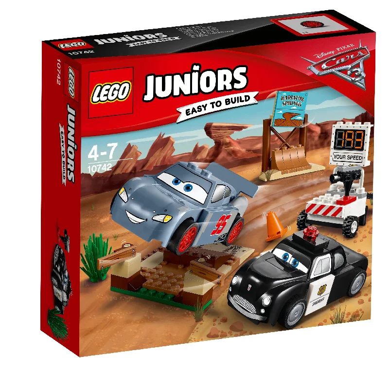 Gender-neutral LEGO toysLEGO 10742 Juniors Disney Cars Willy's Butte Speed Training