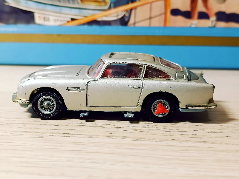 Durable toys270 James Bond Aston Martin DB5