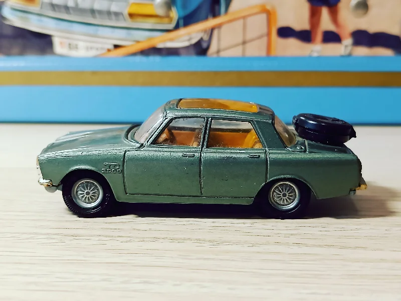 Playful toys 275 Rover 2000TC
