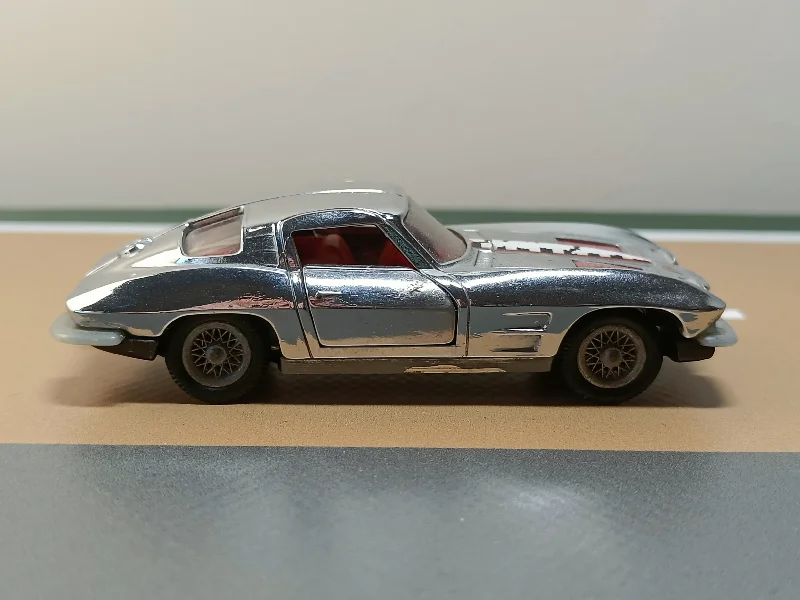 Playful toys 310 Chevrolet Sting Ray silver-plated (Auto-Pilen copy)