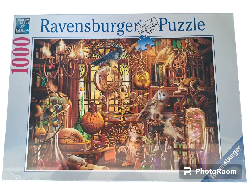 Entertaining games Ravensburger Puzzle 1000pc Merlin's Laboratory